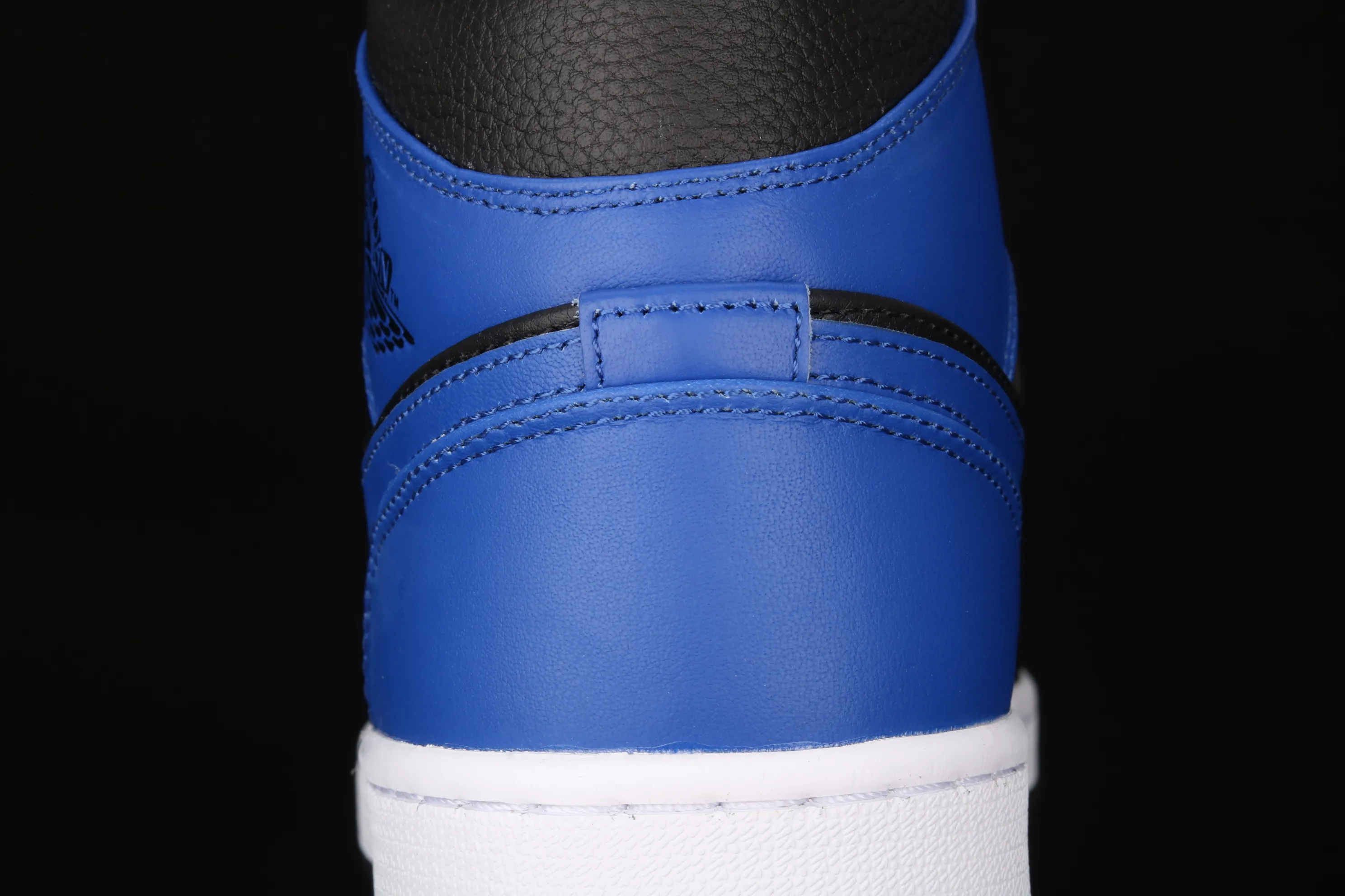All categories Air Jordan Jordan series basketball shoes Air Jordan 1 Mid Air Jordan 1 Mid AJ1 Joe 1 black and blue China basketball shoes 554724-077